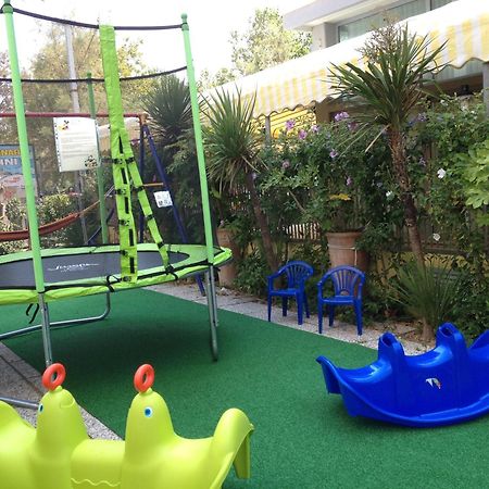 Perticari Hotel Pesaro Ngoại thất bức ảnh