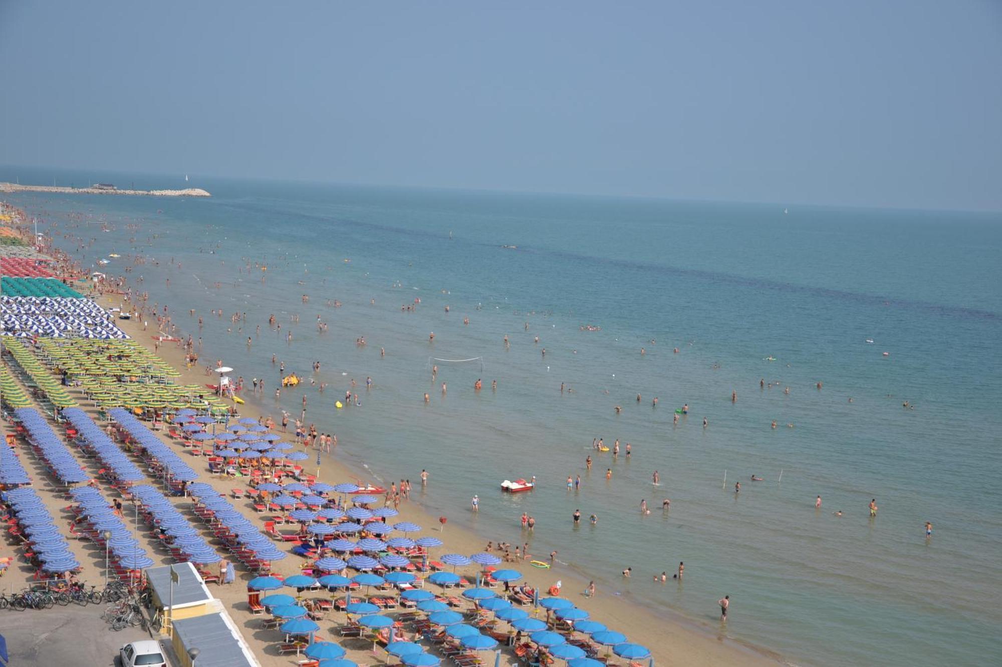 Perticari Hotel Pesaro Ngoại thất bức ảnh