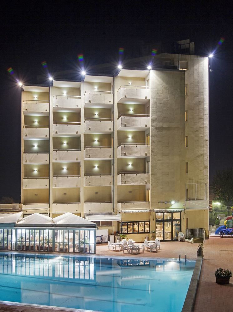 Perticari Hotel Pesaro Ngoại thất bức ảnh