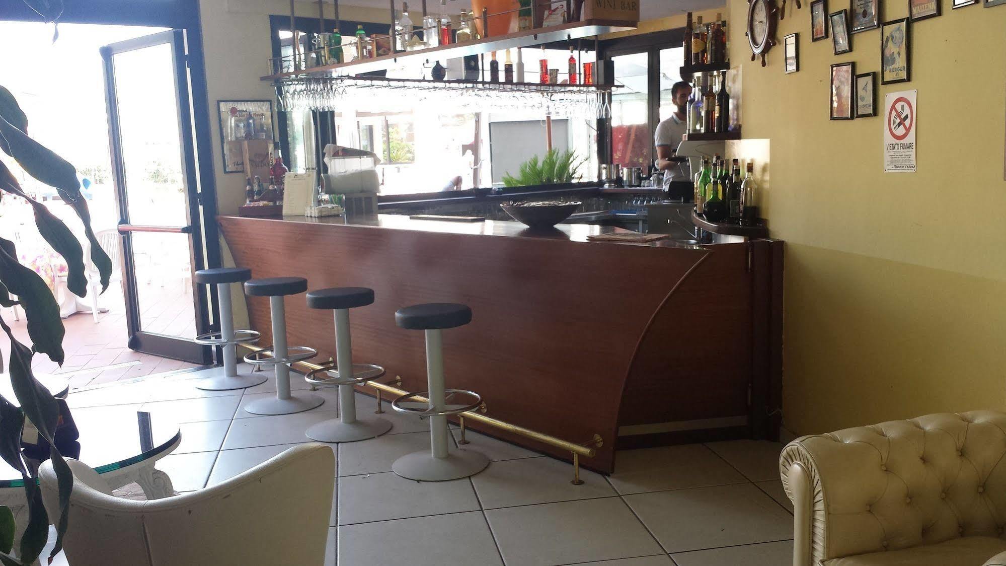 Perticari Hotel Pesaro Ngoại thất bức ảnh