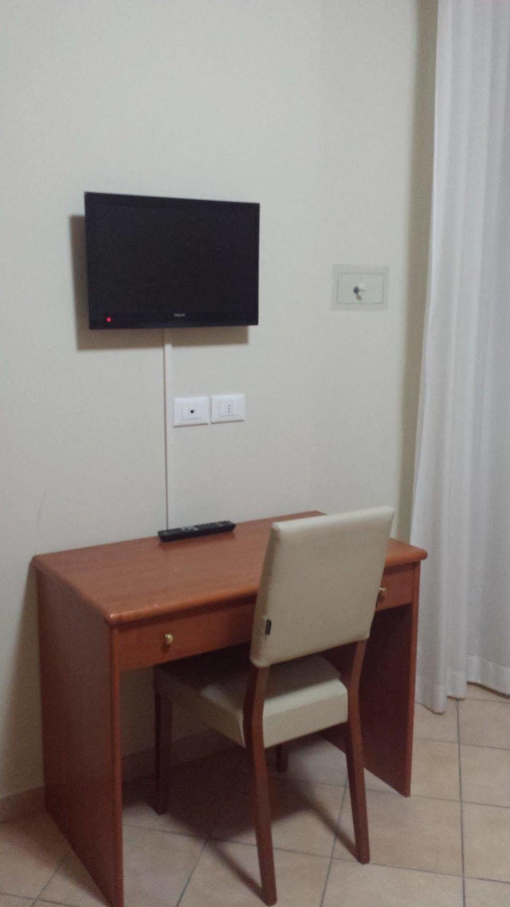 Perticari Hotel Pesaro Ngoại thất bức ảnh